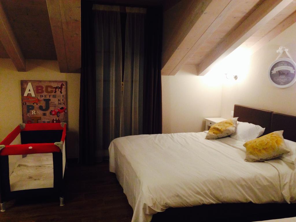 Casa Rosa Bed & Breakfast San Giuliano Milanese Room photo